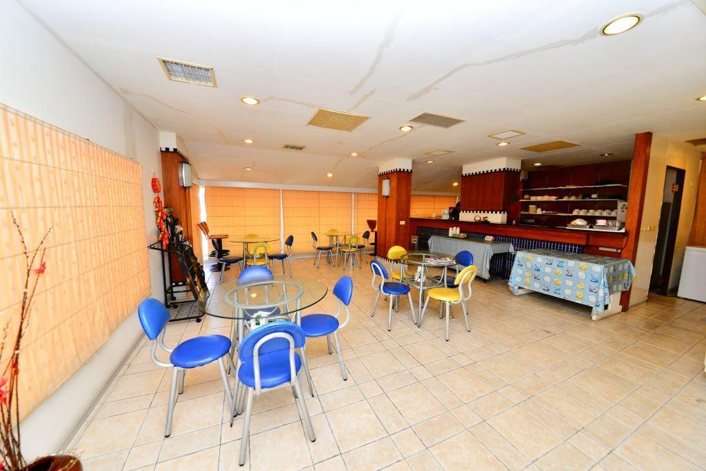 Paiwei Motel Тайнань Экстерьер фото